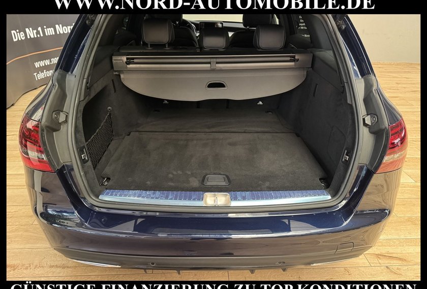 Mercedes-Benz C 220 C 220 d T AMG Night Edition Distro*Kam*Easy*Ambi