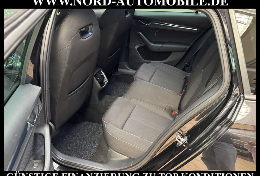 Skoda Octavia Octavia Combi 1.4 TSI iV DSG Sportpaket HeadUp
