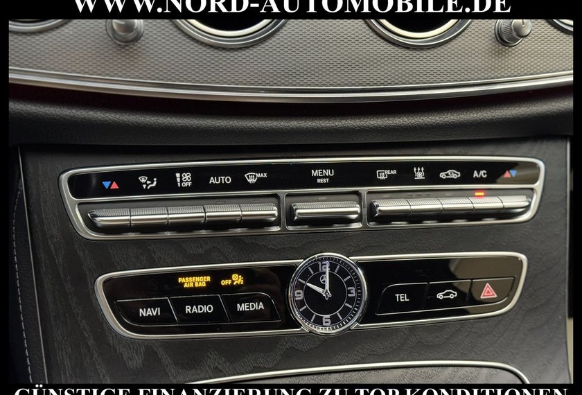 Mercedes-Benz E 300 E 300 de T AMG Distro*AHK*Night*Kam*EasyPack*LED