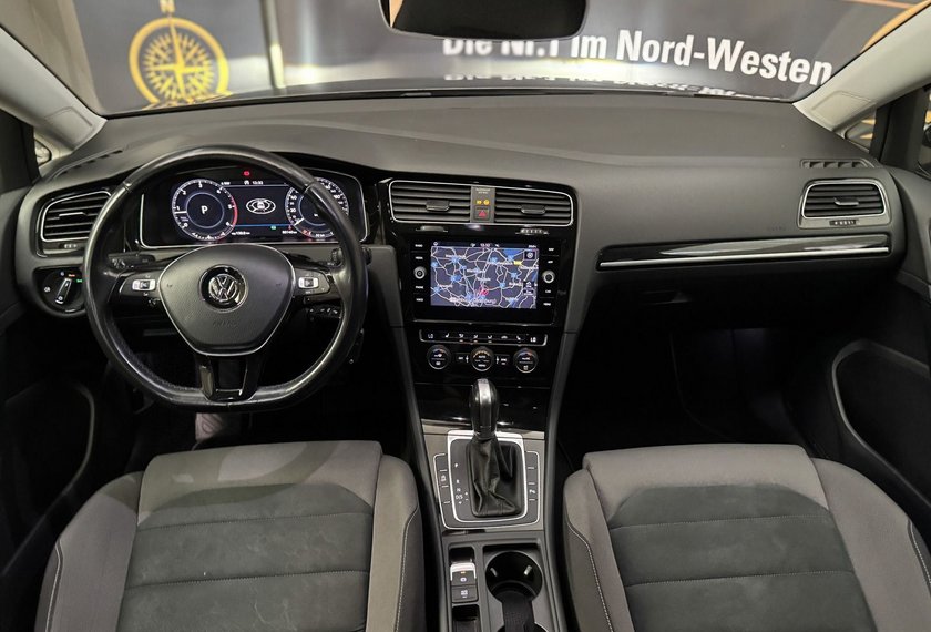 Volkswagen Golf Golf Limo 2.0 TDI DSG R-Line Dig.Cockpit*Navi*