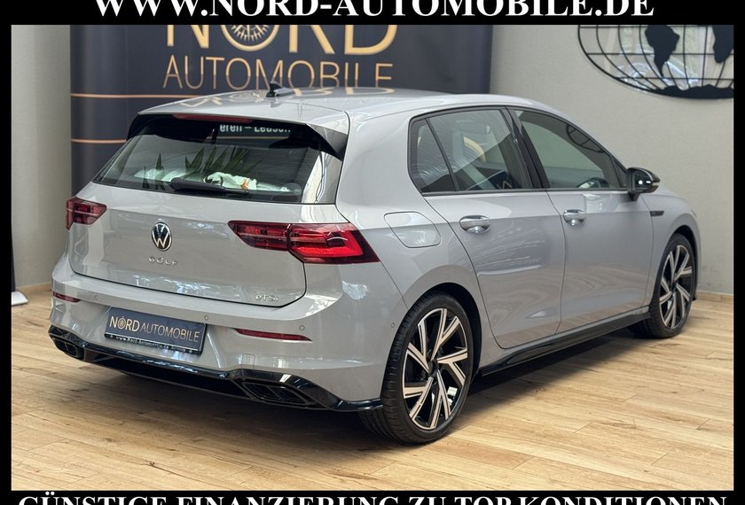 Volkswagen Golf Golf R-Line Black Style 1.5 eTSI DSG Pano/Kamera