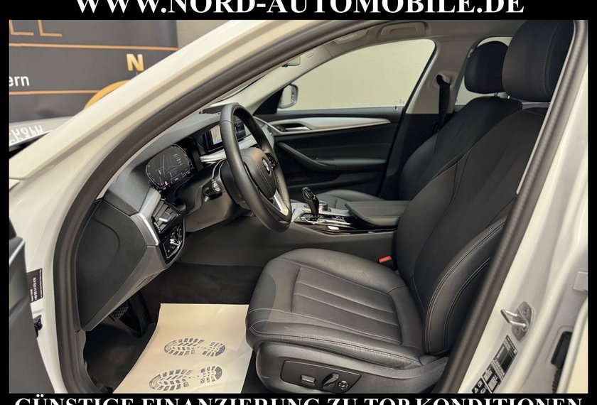 BMW 520 520 d Touring xDrive *LED*StHz*AHK*Luft*ParkAss*
