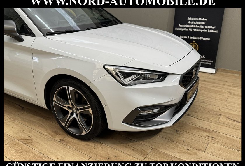 Seat Leon Leon SP FR 1.5 eTSI DSG Pano/AHK/18/Kamera/Navi/