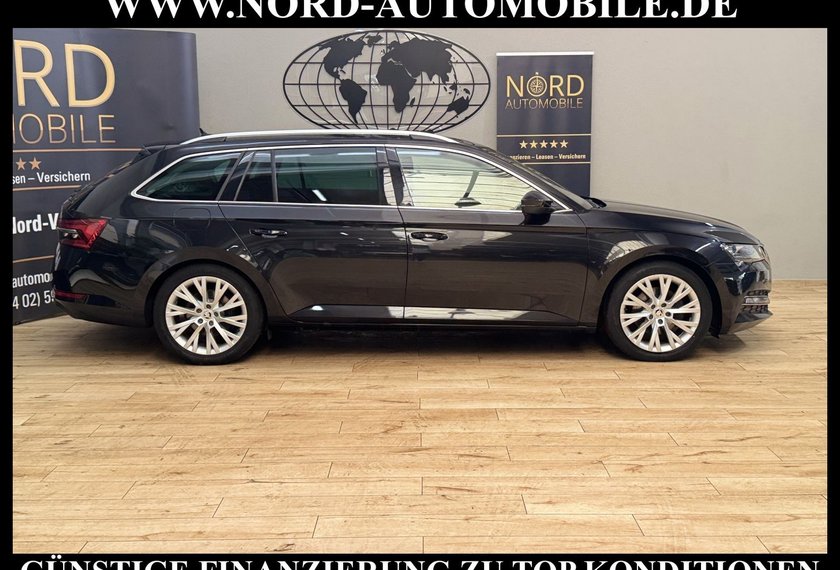 Skoda Superb Superb Combi STYLE TDI DSG*AHK*STHZ*LEDER*UPE62*