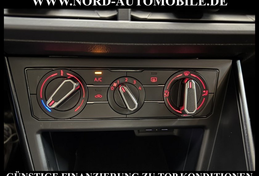 Volkswagen Polo Polo VI 1.0 MPI Navigation/Klima/PDC/Tempomat