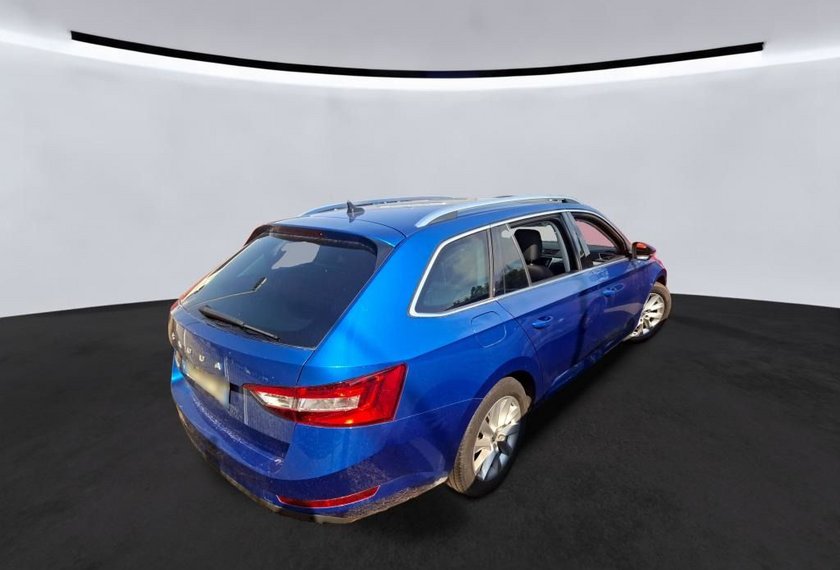 Skoda Superb Superb Combi 2.0 TDI Ambition DSG Kamera/Navi/