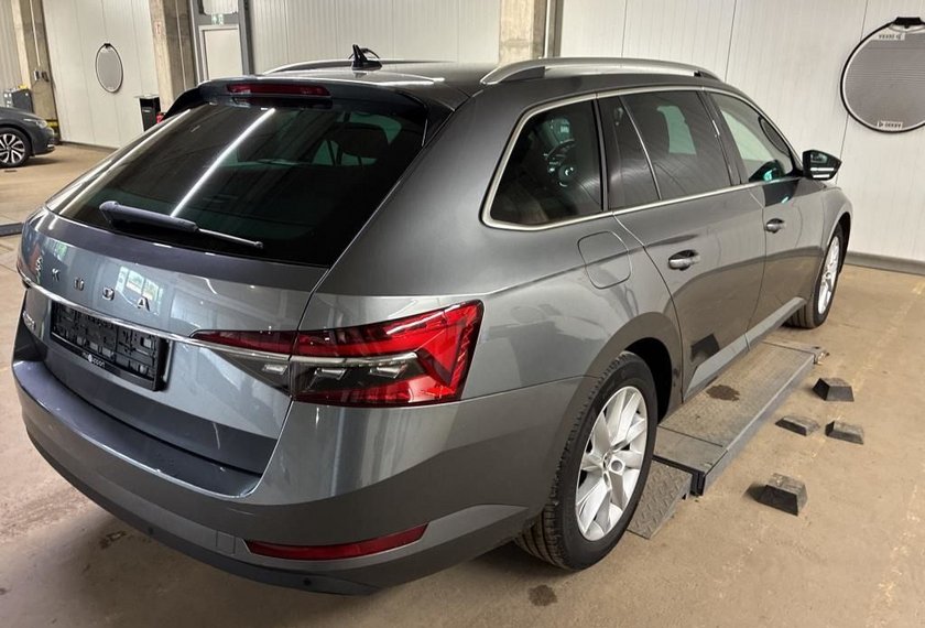 Skoda Superb Superb Combi Style 2.0 TDI DSG Kamera/Virt.Cockp