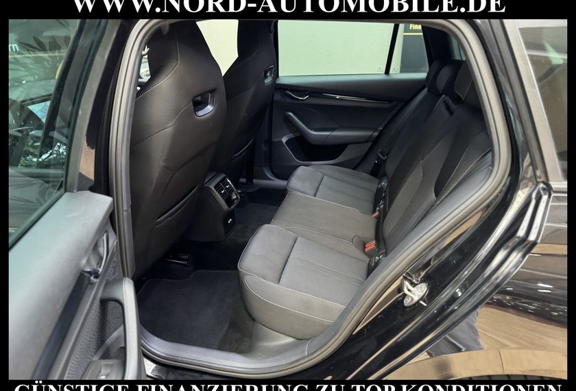 Skoda Octavia Octavia Combi Sportline 2.0 TDI DSG Head-Up/18/