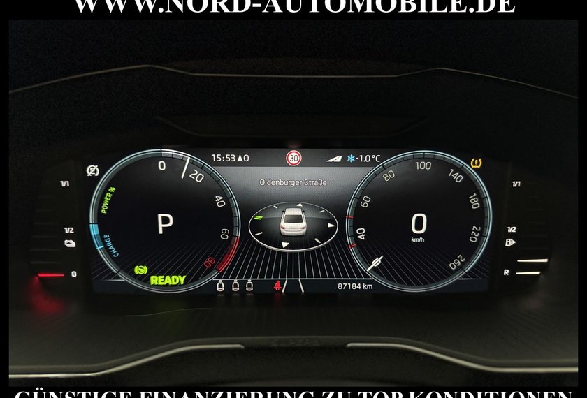 Skoda Superb Superb iV Limousine Style 1.4 TSI DSG Side&amp;Lane