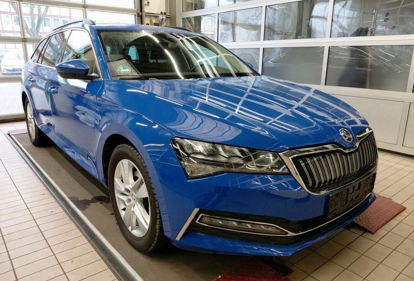 Skoda Superb Superb iV Combi Ambition 1.4 TSI DSG Kamera/Virt