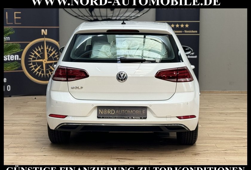 Volkswagen Golf Golf Comfortline 1.6 TDI Navi*PDC*ACC*