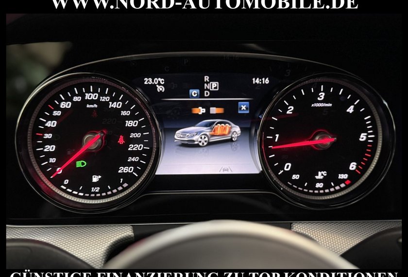 Mercedes-Benz E 220 E 220 d Lim. Avantgarde *LED*Comand*Kam*Ambiente