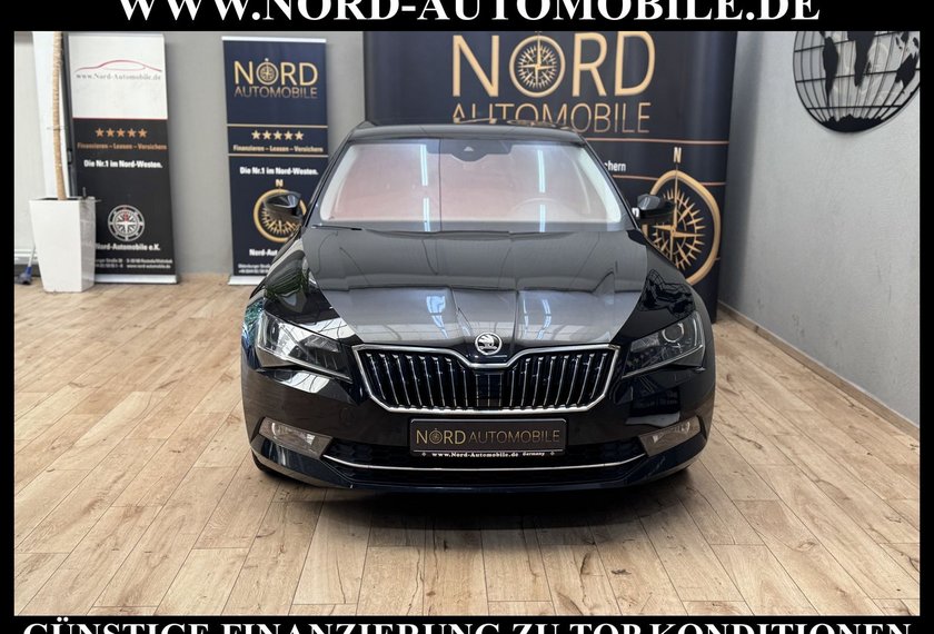 Skoda Superb Superb 2.0 TDI DSG Limo Leder/Navi/Xen/Kamera Pr