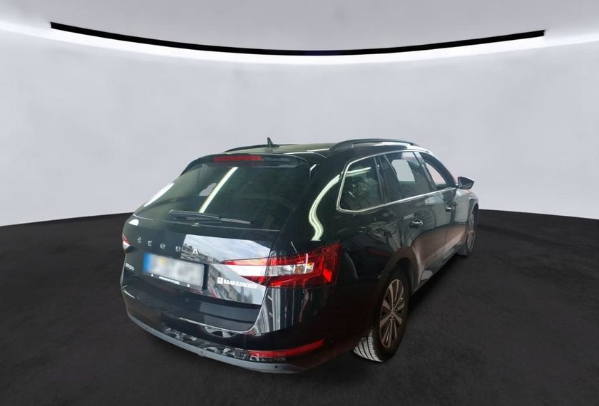 Skoda Superb Superb Combi 2.0 TDI Ambition DSG AHK/Kamera/Nav