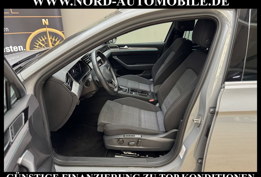 Volkswagen Passat Variant Passat Variant R-Line 2.0 TSI Dig.Cockpit/18/Nav