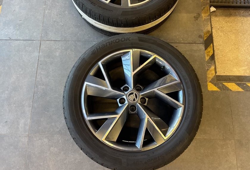 Skoda Kodiaq Kodiaq Sportline 2.0 TDI DSG Pano/StHz/Virt.Cock