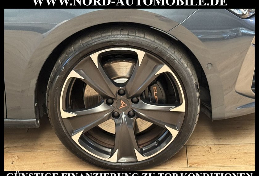 Cupra Leon Leon VZ 1.4 TSI e-HYBRID DSG Kamera/Pano/19/Navi