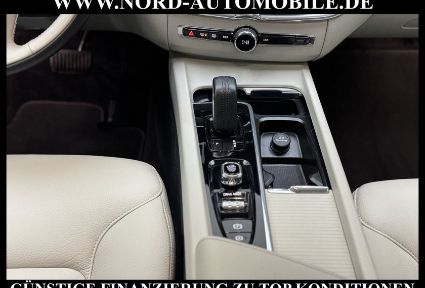 Volvo XC60 XC60 B4 D Momentum Pro *LED*BLIS*LEDER*KAM*SHZ*