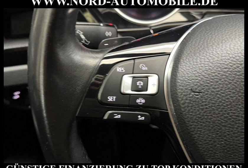 Volkswagen Touran Touran Highline 1.5 TSI DSG Pano/ACC/Navi/LED/17
