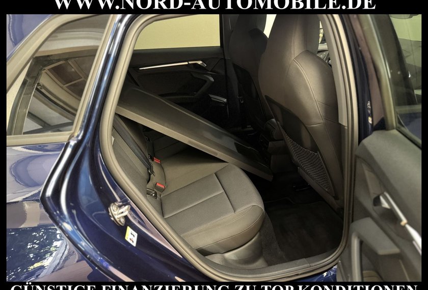 Audi A3 A3 Sportback S-Line  30 TFSI S-Tronic AHK/18/