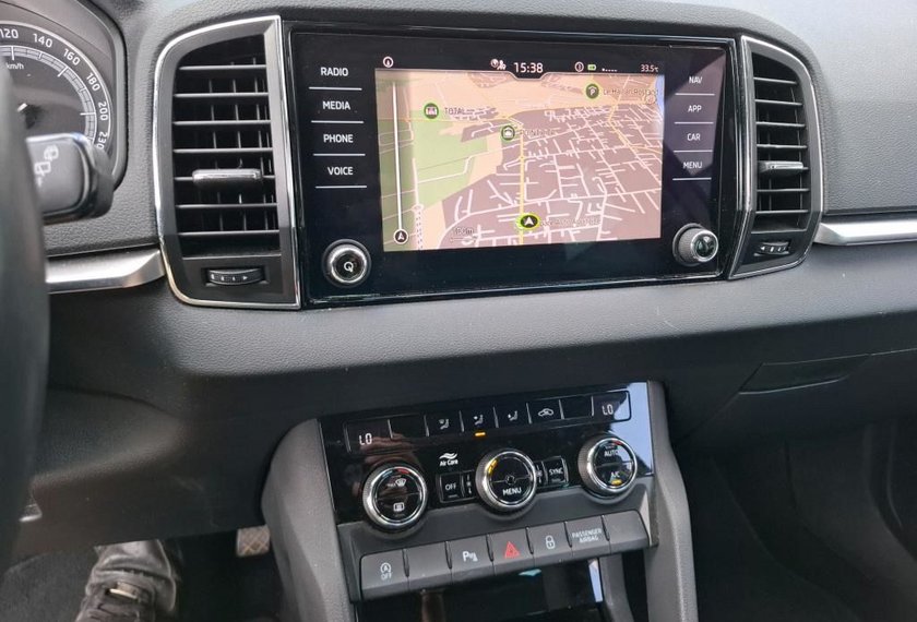 Skoda Karoq Karoq 1.5 TSI DSG Ambition Kamera/AHK/Navi/LED