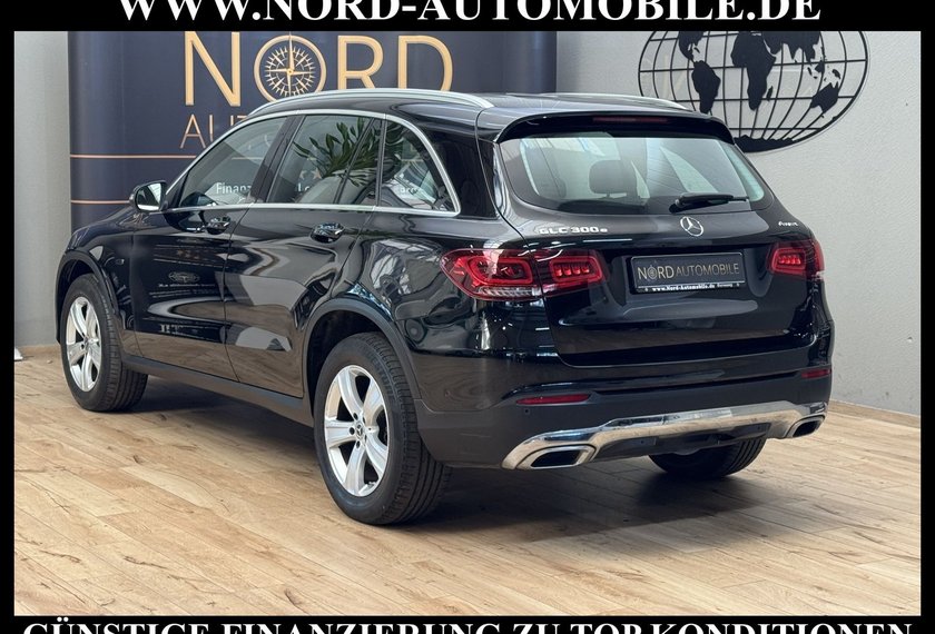 Mercedes-Benz GLC 300 GLC 300 e 4Matic *AHK*LED*PANO*OFF-ROAD*UPE:71
