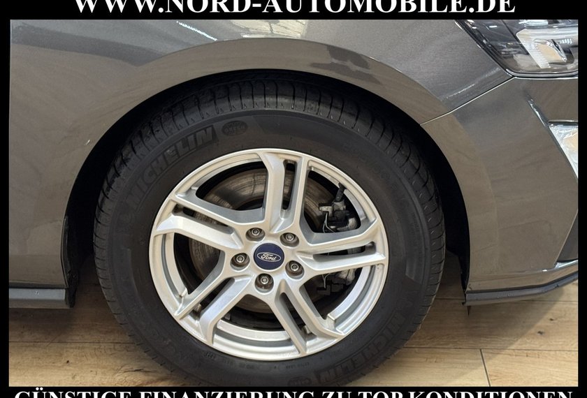 Ford Focus Focus Turnier 1.5 EcoBlue *LED*AHK*ACC*KAM*SHZ*