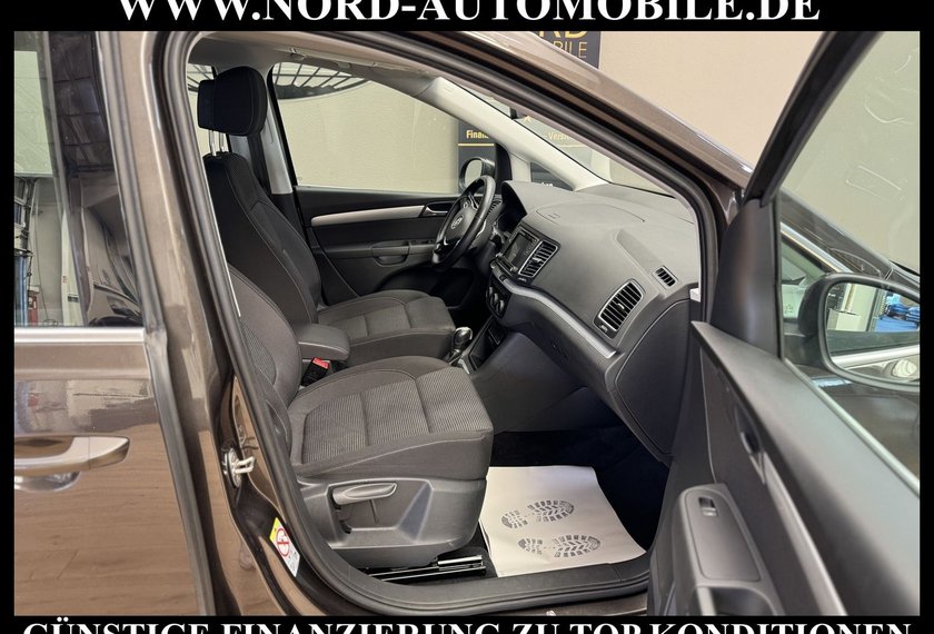 Volkswagen Sharan Sharan 1.4 TSI DSG Comfortline 7-SITZER*AHK*NAVI