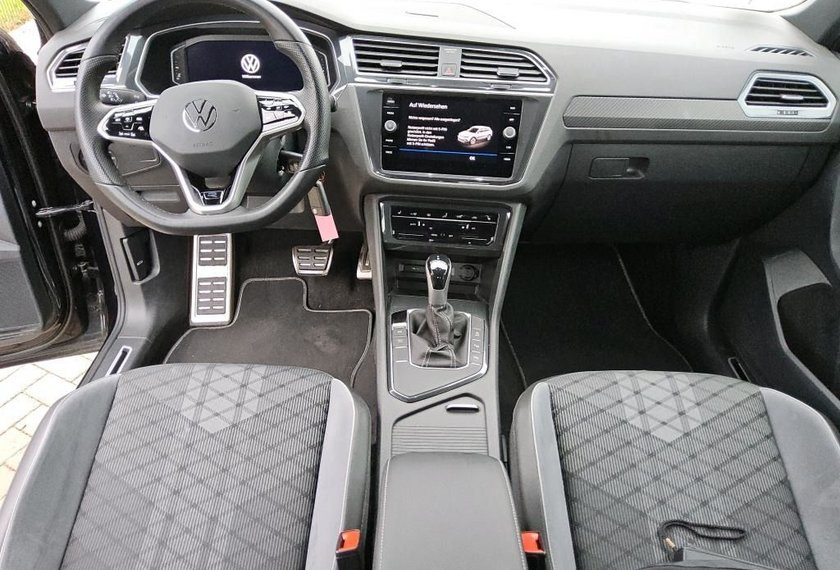 Volkswagen Tiguan Tiguan R-Line 2.0 TDI DSG Matrix/Kamera/Sid&amp;Lane