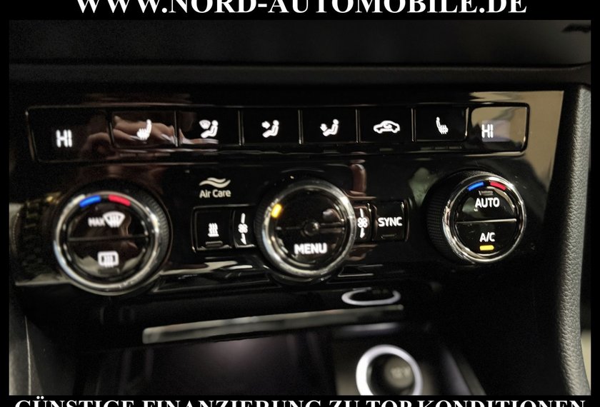 Skoda Superb Superb Combi 2.0 TSI Sportline 4x4 AHK/Matrix/19