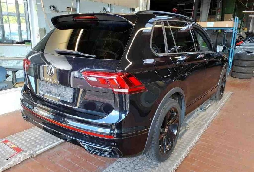 Volkswagen Tiguan Tiguan R-Line Black Style 2.0 TDI AHK/SIDE&amp;LANE/