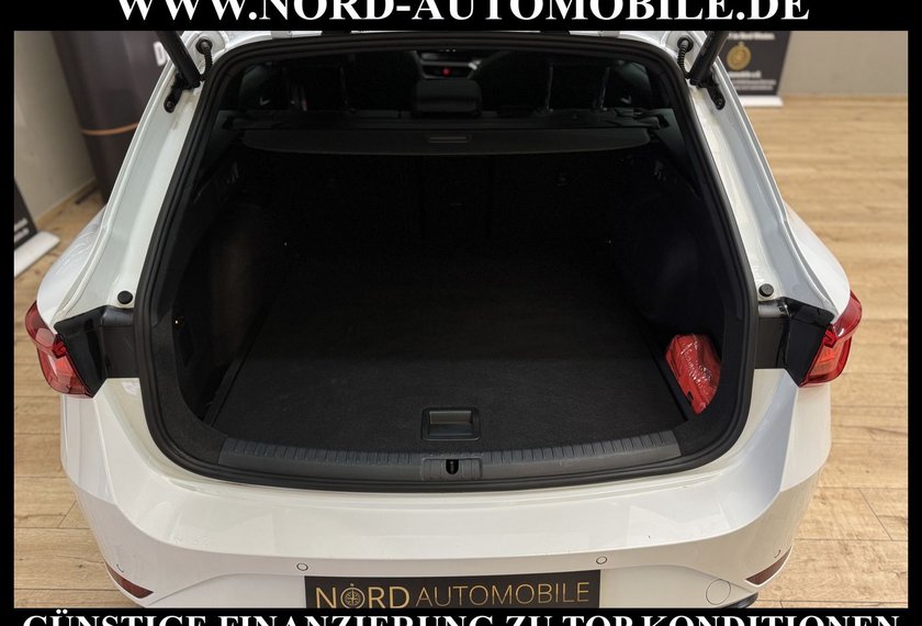 Seat Leon Leon SP FR 1.5 eTSI DSG Pano/AHK/18/Kamera/Navi/