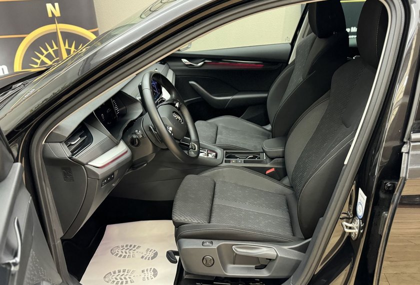 Skoda Octavia Octavia Combi Clever 1.0 TSI e DSG LED*Navi*17&apos;&apos;