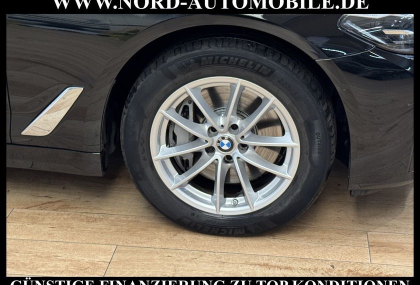 BMW 530 530 d Touring xDrive AHK*StHz*Luft*Display*UPE72
