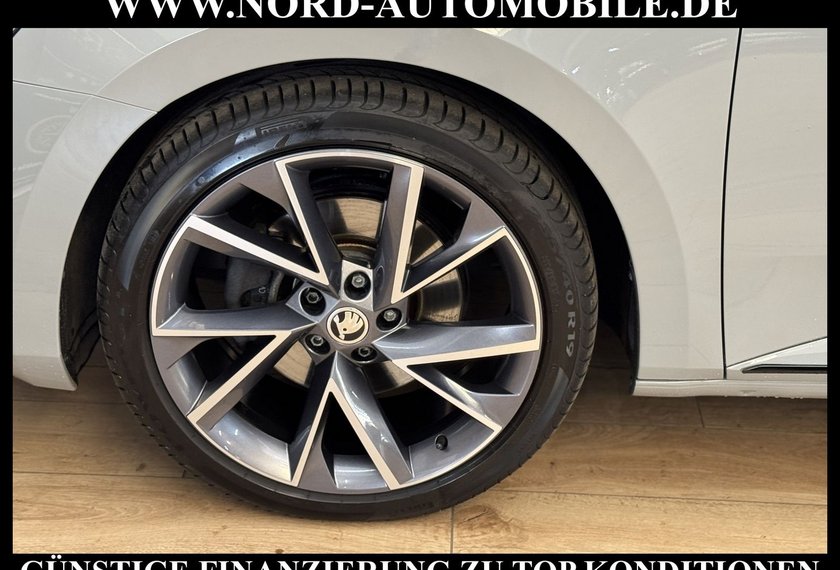 Skoda Superb Superb Combi Sportline 2.0 TDI DSG *AHK*ACC*VIRT