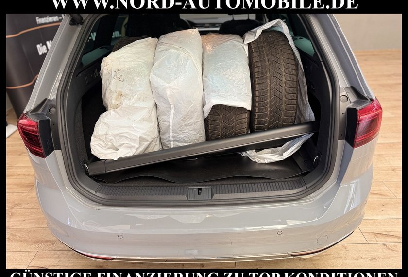 Volkswagen Passat Variant Passat Variant R-Line 1.5 TSI DSG Pano/AHK/18/