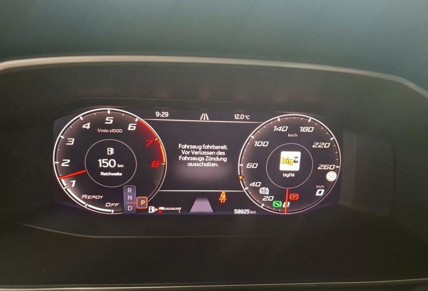 Seat Leon Leon SP FR 1.5 eTSI DSG Pano/AHK/18/Kamera/Navi/