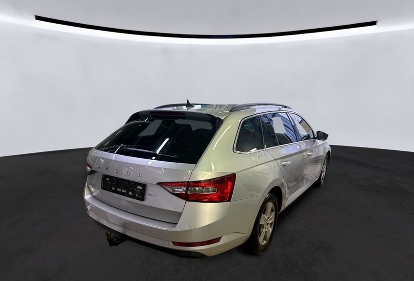 Skoda Superb Superb Combi Ambition 2.0 TDI DSG Side&amp;Lane/AHK/