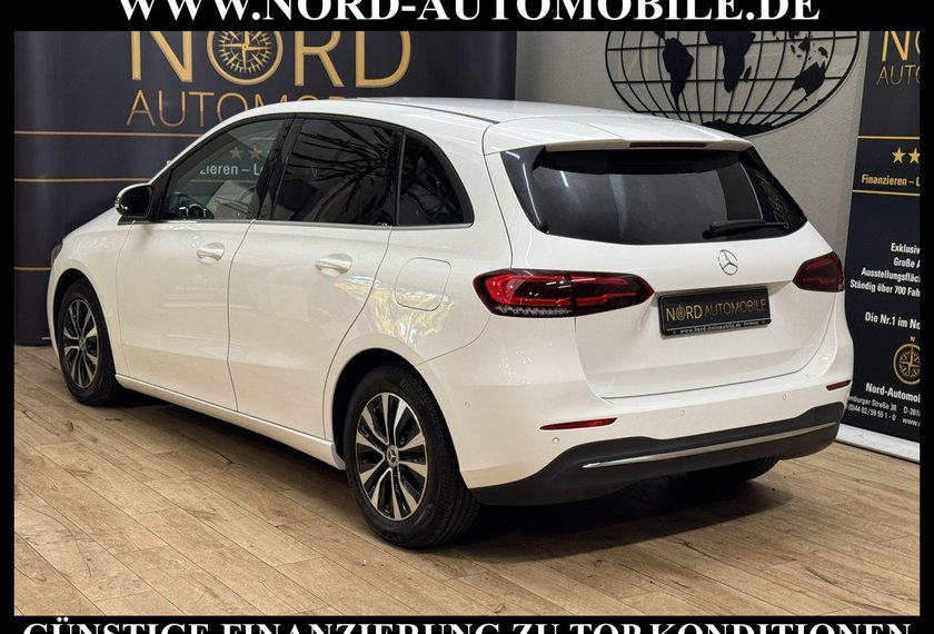 Mercedes-Benz B 180 B 180 d STYLE *LED*NAVI*SHZ*KAM*UPE:43