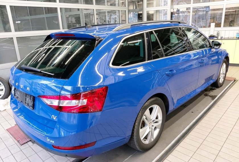 Skoda Superb Superb iV Combi Ambition 1.4 TSI DSG Kamera/Virt