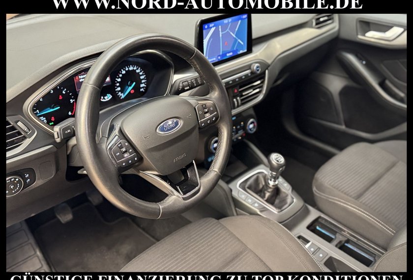 Ford Focus Focus Turnier 1.5 EB Titanium *LED*AHK*KAM*SHZ*