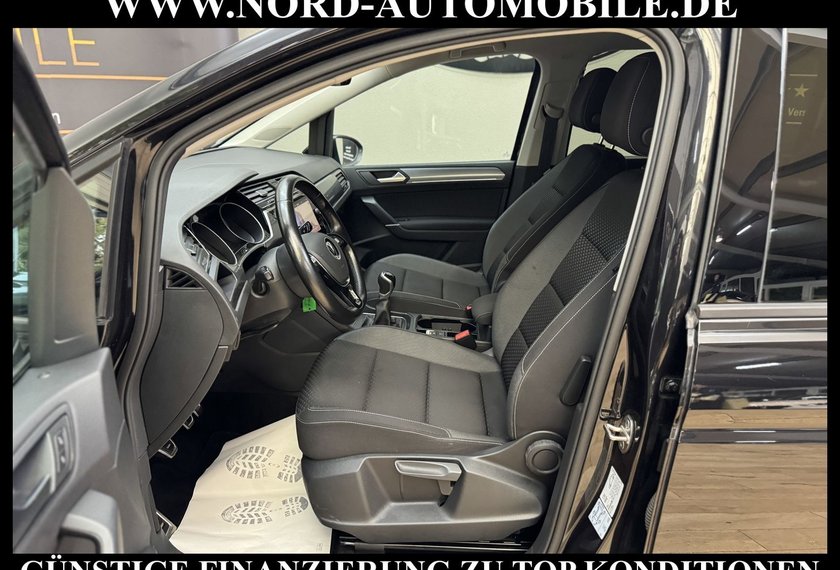 Volkswagen Touran Touran ACTIVE 1.5 TSI Navi/PDC/SHZ/16/App Connec
