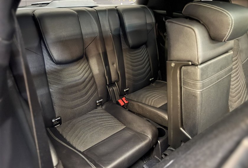 Mercedes-Benz GLB 200 GLB 200 d 4MATIC *7-SITZER*DISTRO+*AHK*PANO*LED*