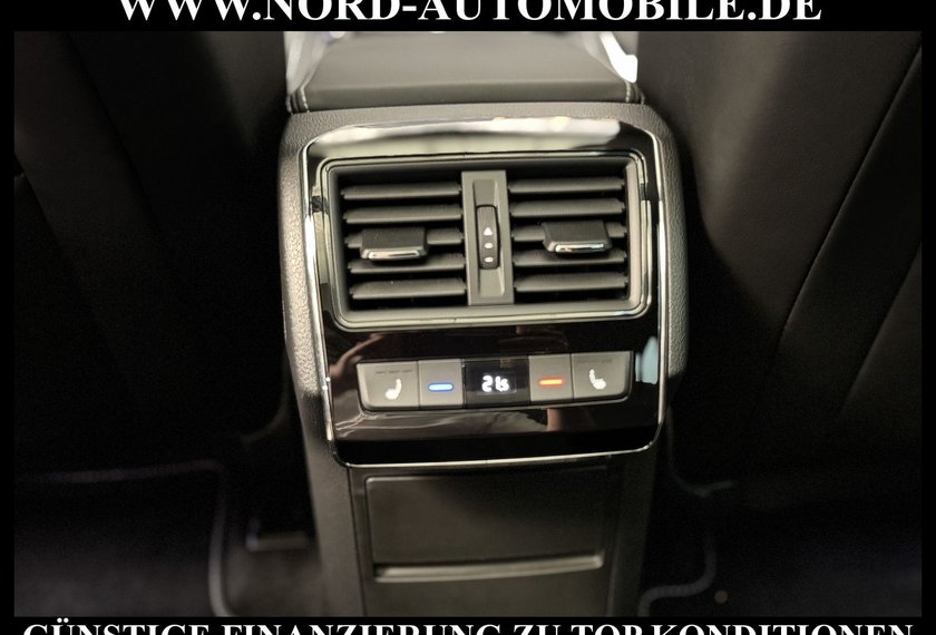 Skoda Superb Superb Combi 2.0 TDI 4x4 DSG Sportline Pano/19/