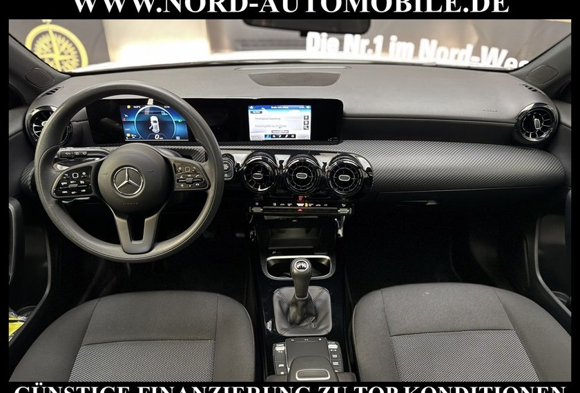 Mercedes-Benz A 180 A 180d Panorama/Navi/Tempomat