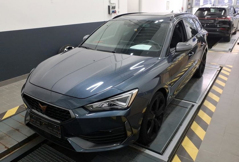 Cupra Leon Leon SP 1.4 TSI e-HYBRID DSG Pano/Kamera/ACC