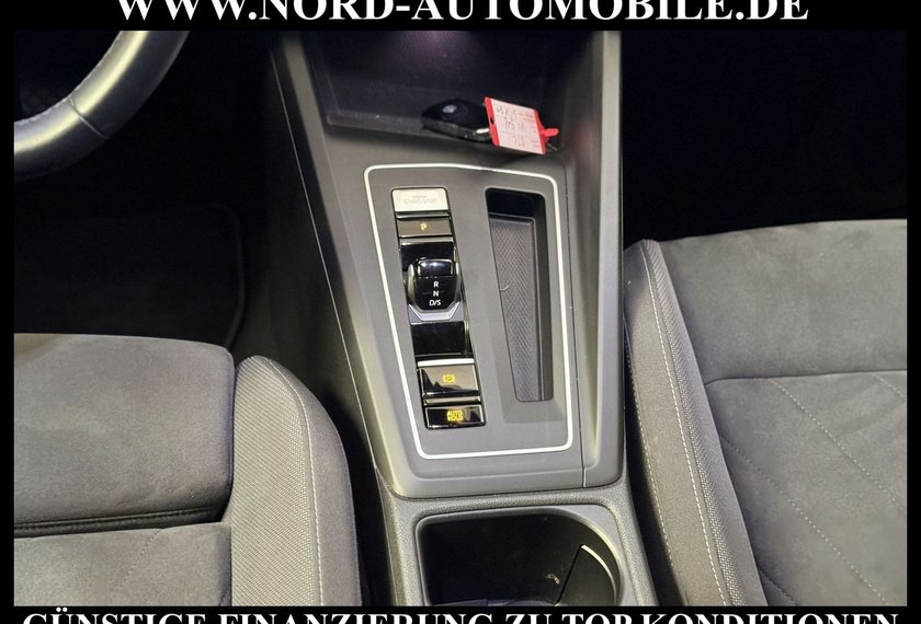 Volkswagen Golf Golf Variant Style 1.5 eTSI DSG Kamera/AHK/Navi/