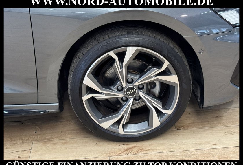 Audi A3 A3 Sportback S-Line 30 TFSI S-Tronic Matrix