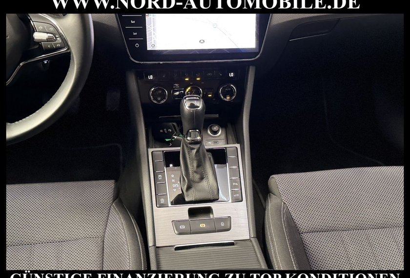 Skoda Superb Superb Combi Style 2.0 TDI DSG Navi/LED/Virt.Coc