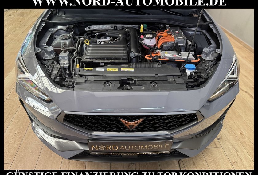 Cupra Leon Leon 1.4 TSI e-HYBRID DSG Kamera/SHZ/18/Navi/